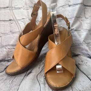Born Handcrafted Footwear Brown Platform Sandals with Adjustable Strap size 10